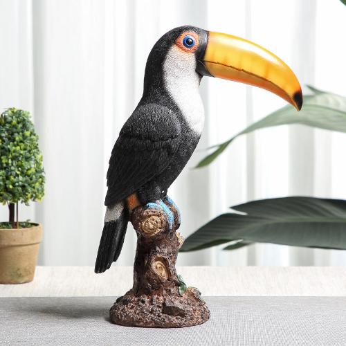 Creative Toucan Resin Statue – Tropical Design for Indoor and Garden Decor