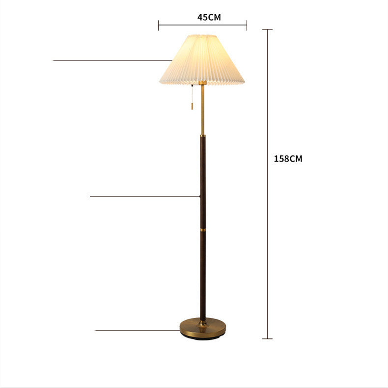 Elegante lámpara de pie con pantalla de madera para salón – Diseño clásico