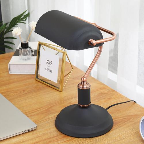 Retro Bank Desk Lamp – Vintage Inspired Design for a Touch of Classic Elegance