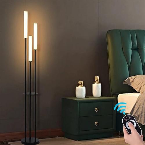 Floor Lamp with Three Light Sources – Linear and Modern Design