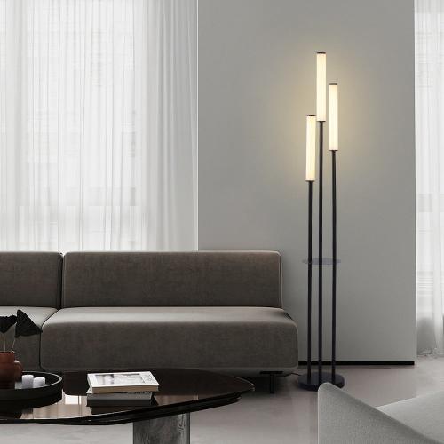 Floor Lamp with Three Light Sources – Linear and Modern Design